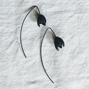 Black flower earrings